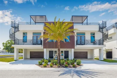 484 87th Avenue North St Petersburg FL 33702