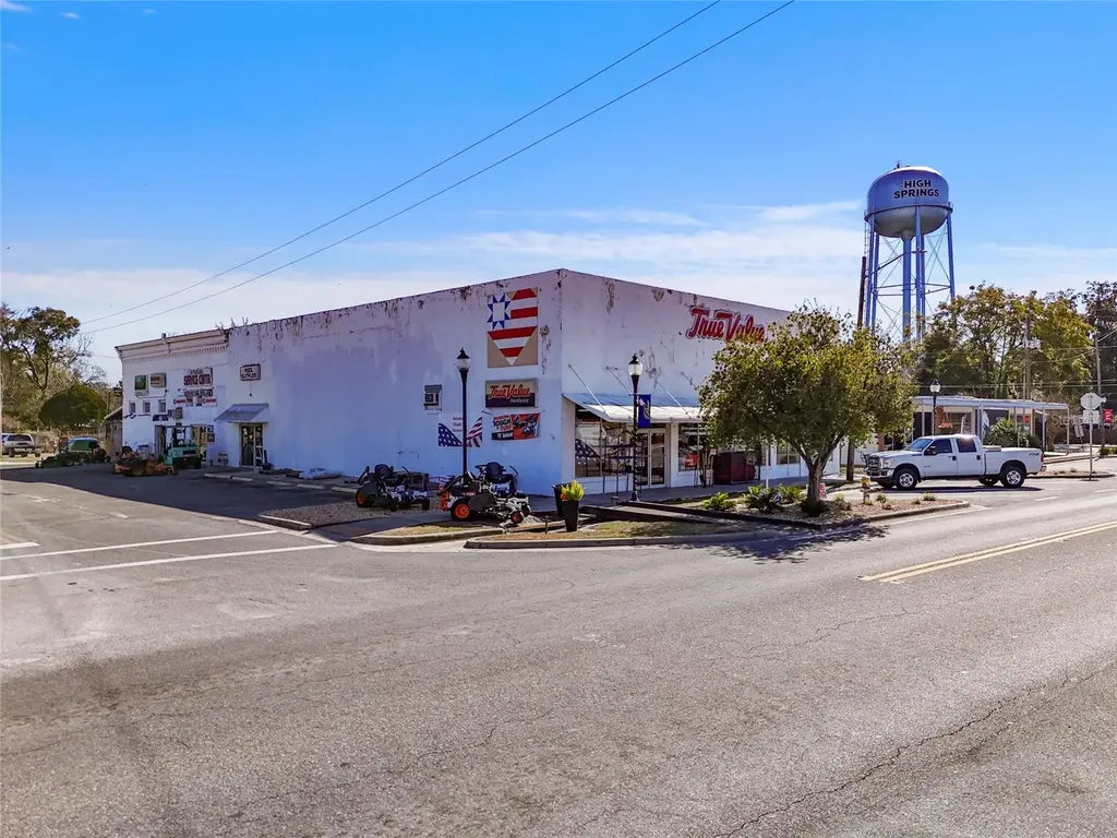 18493 High Springs Main Street High Springs FL 32643