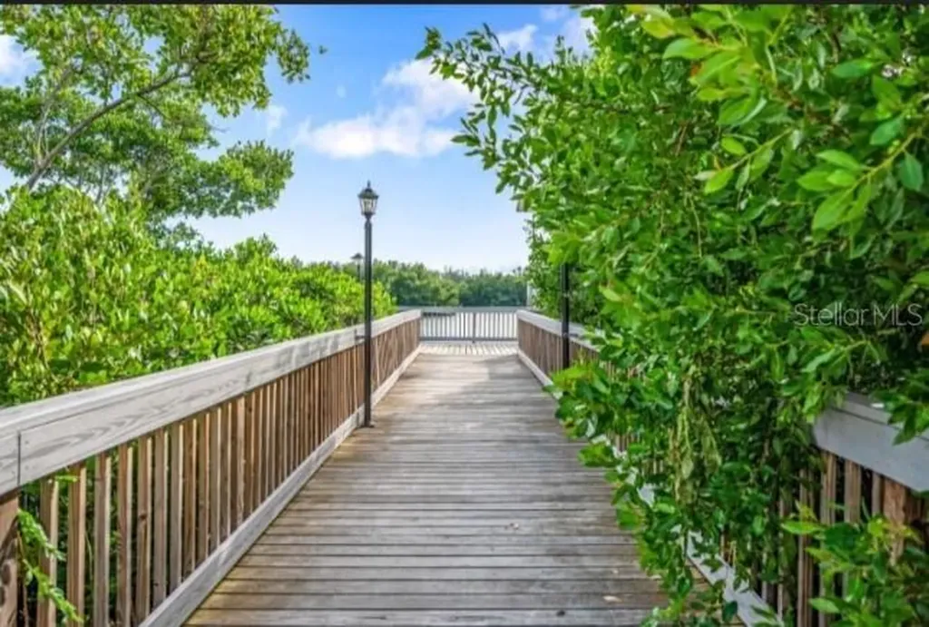 7350 Marathon Drive Seminole FL 33777