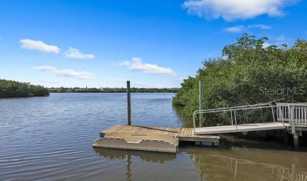 7366 Marathon Drive Seminole FL 33777