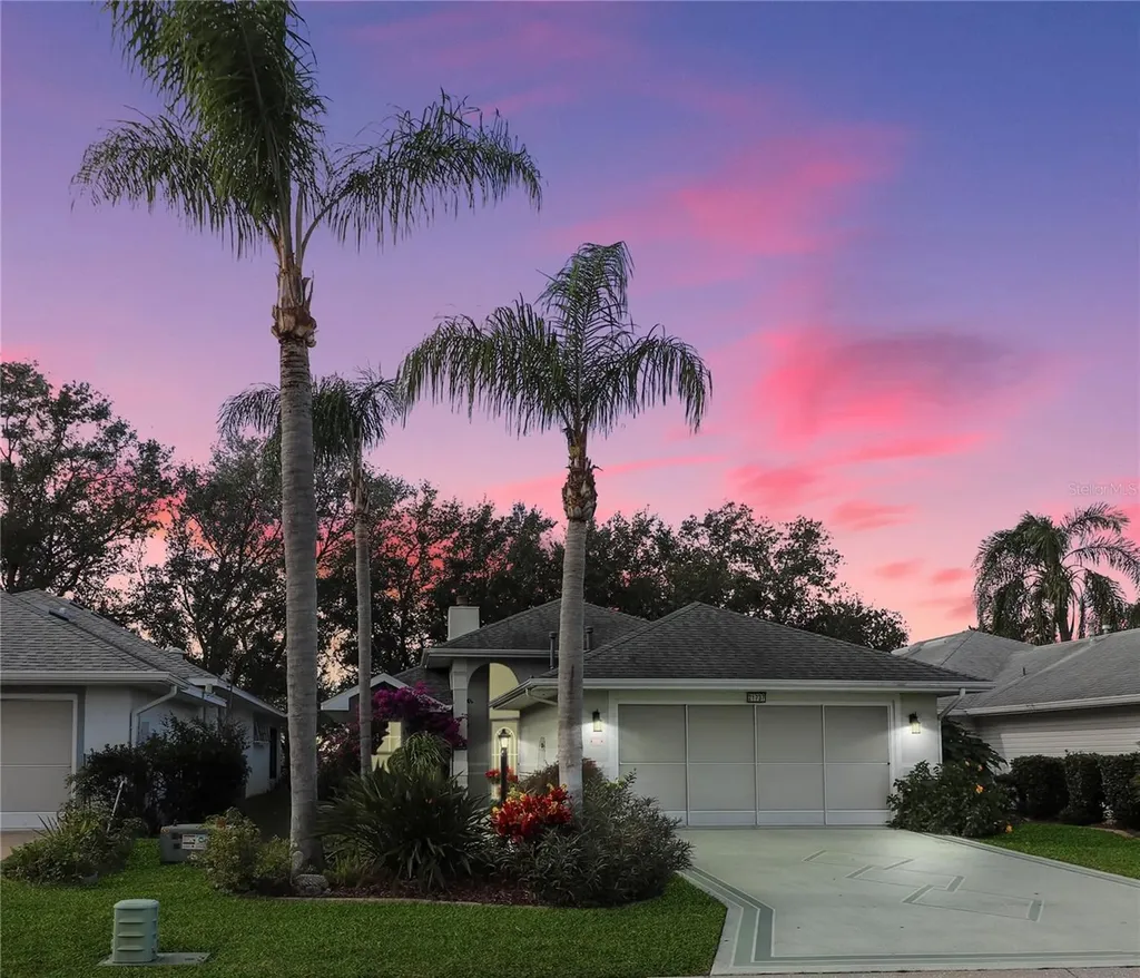 21737 Royal Street Georges Lane Leesburg FL 34748