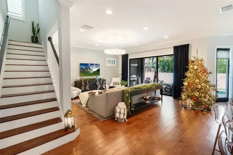 1839 46th Avenue N St Petersburg FL 33714