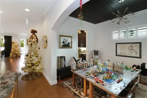 1839 46th Avenue N St Petersburg FL 33714