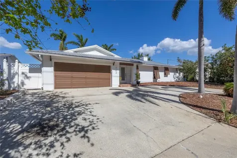 1443 46th Avenue NE St Petersburg FL 33703