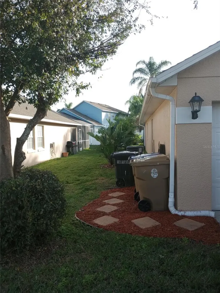 7947 Golden Pond Circle Kissimmee FL 34747