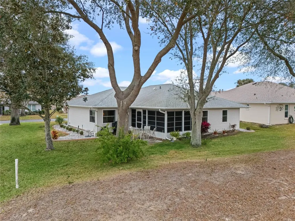 5004 Saint Andrews Arcade Leesburg FL 34748