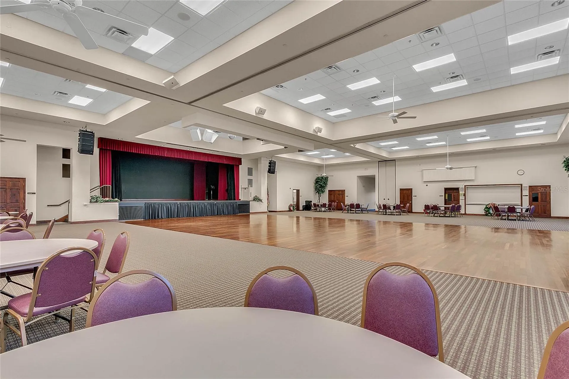 5004 Saint Andrews Arcade Leesburg FL 34748