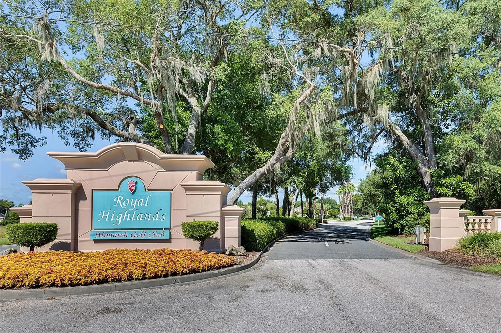 5004 Saint Andrews Arcade Leesburg FL 34748