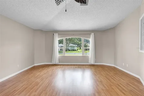 5004 Saint Andrews Arcade Leesburg FL 34748