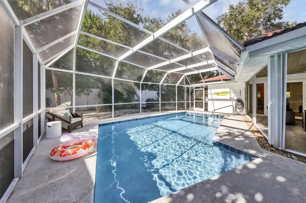 726 Birdsong Lane Sarasota FL 34242