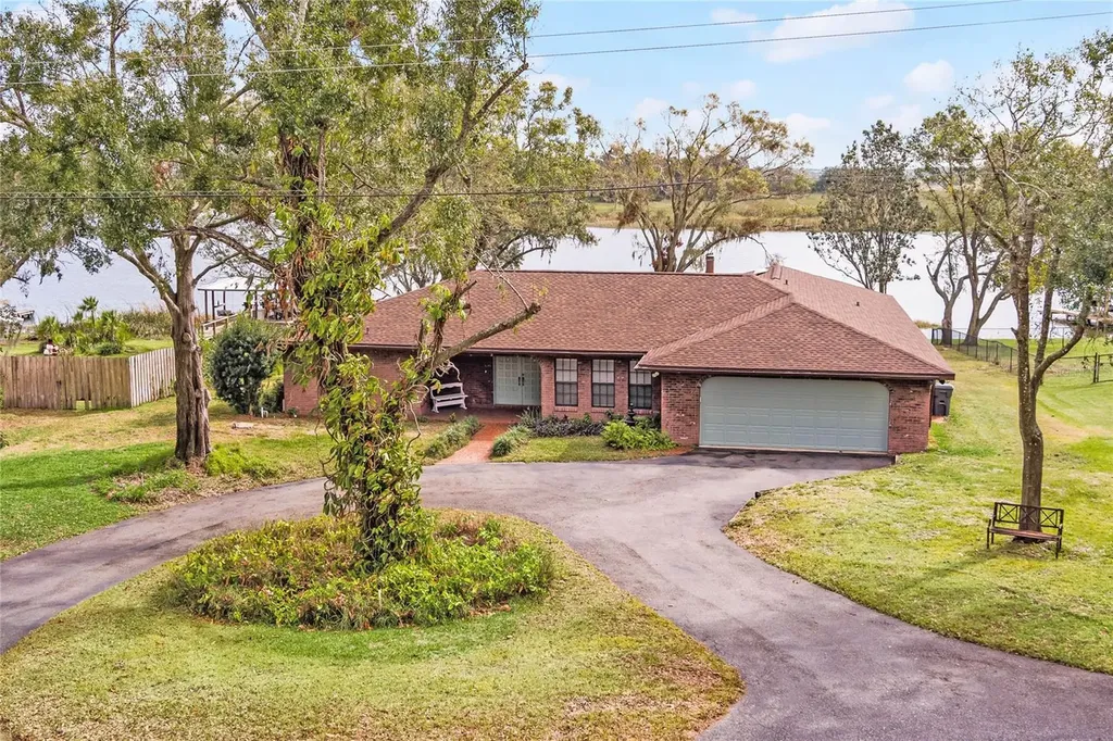 196 Paradise Island Drive Haines City FL 33844