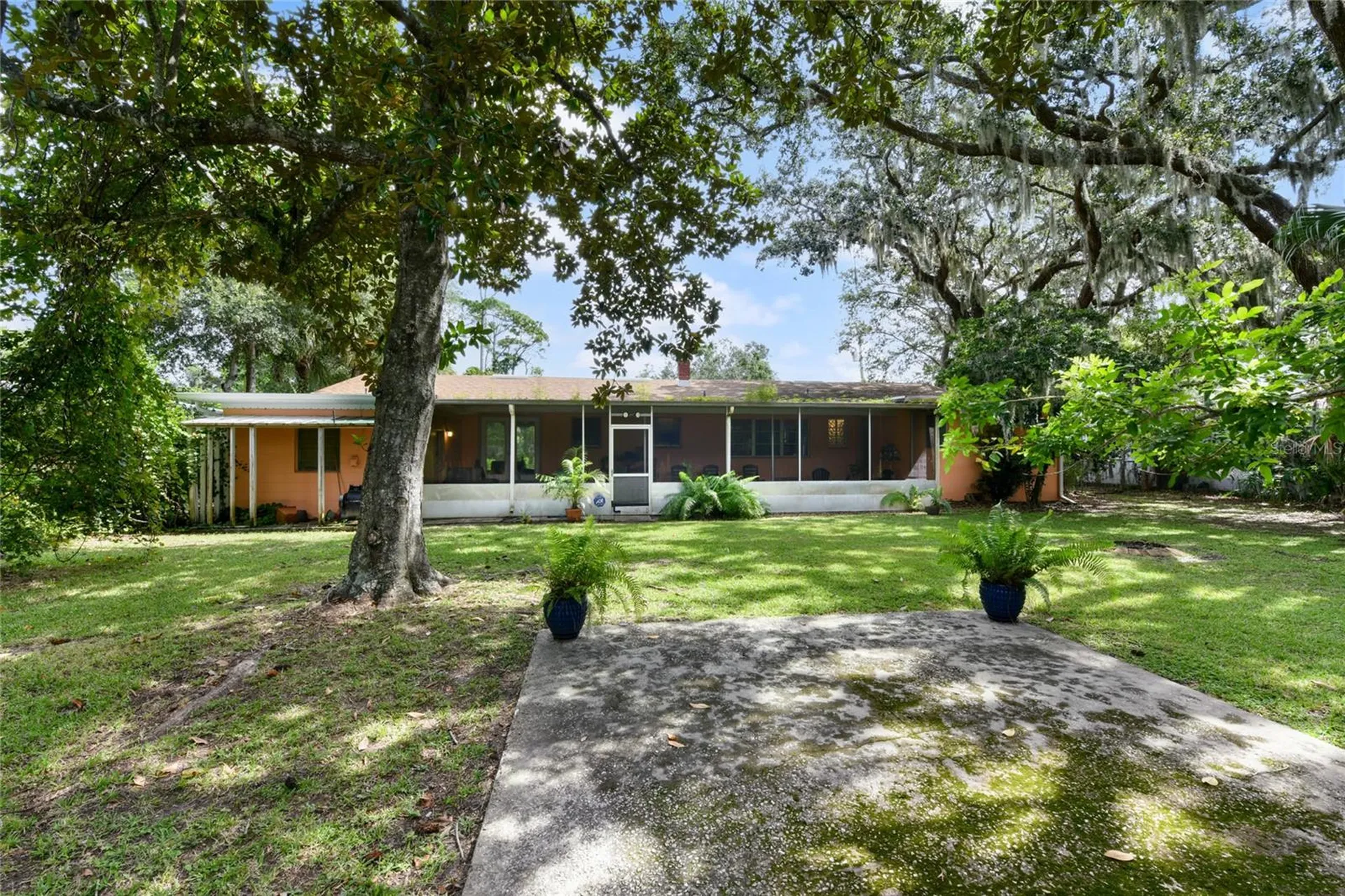 1520 Moravia Avenue Holly Hill FL 32117
