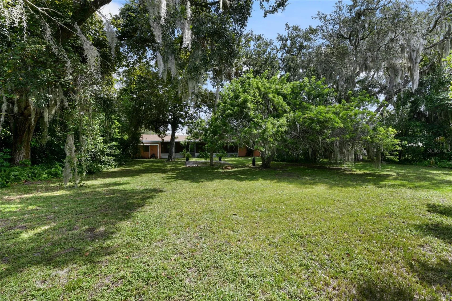 1520 Moravia Avenue Holly Hill FL 32117
