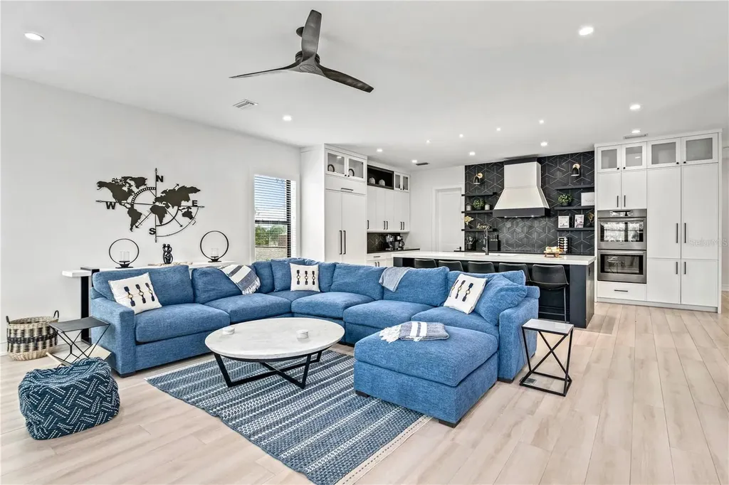 129 Mckinley Drive Sarasota FL 34236