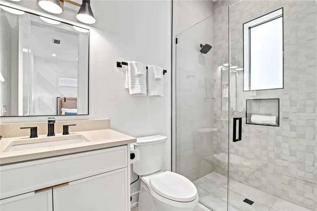 129 Mckinley Drive Sarasota FL 34236