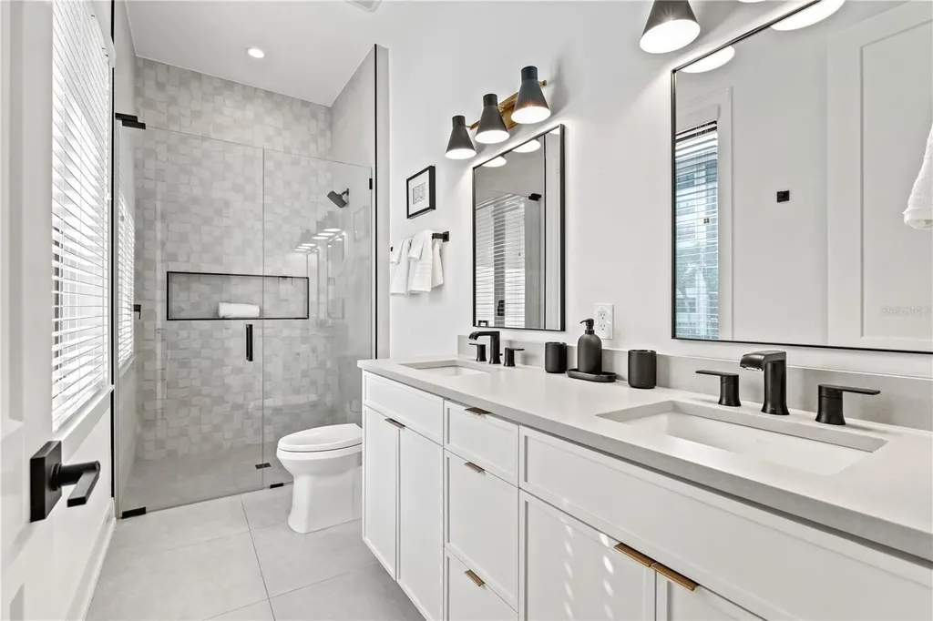 129 Mckinley Drive Sarasota FL 34236