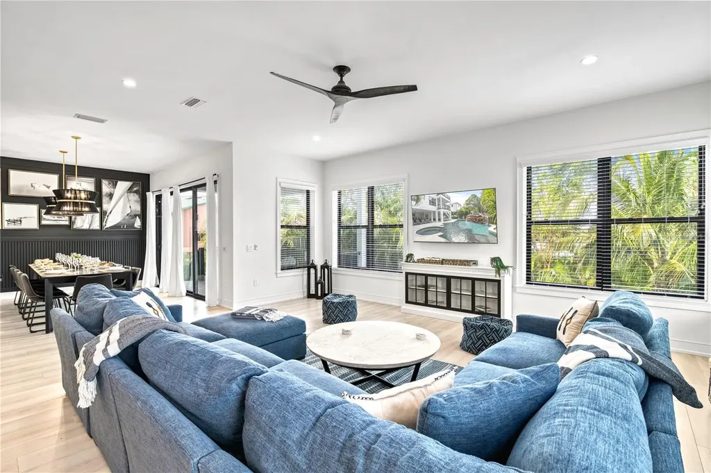 129 Mckinley Drive Sarasota FL 34236