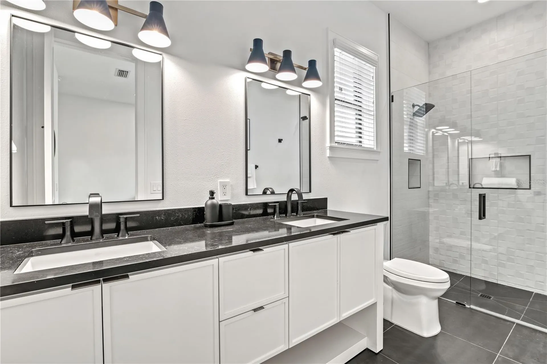 129 Mckinley Drive Sarasota FL 34236