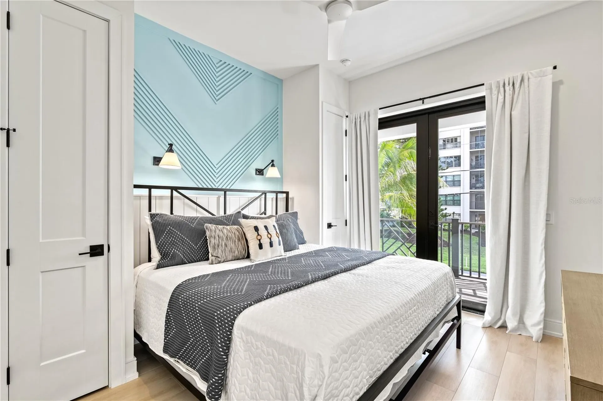 129 Mckinley Drive Sarasota FL 34236