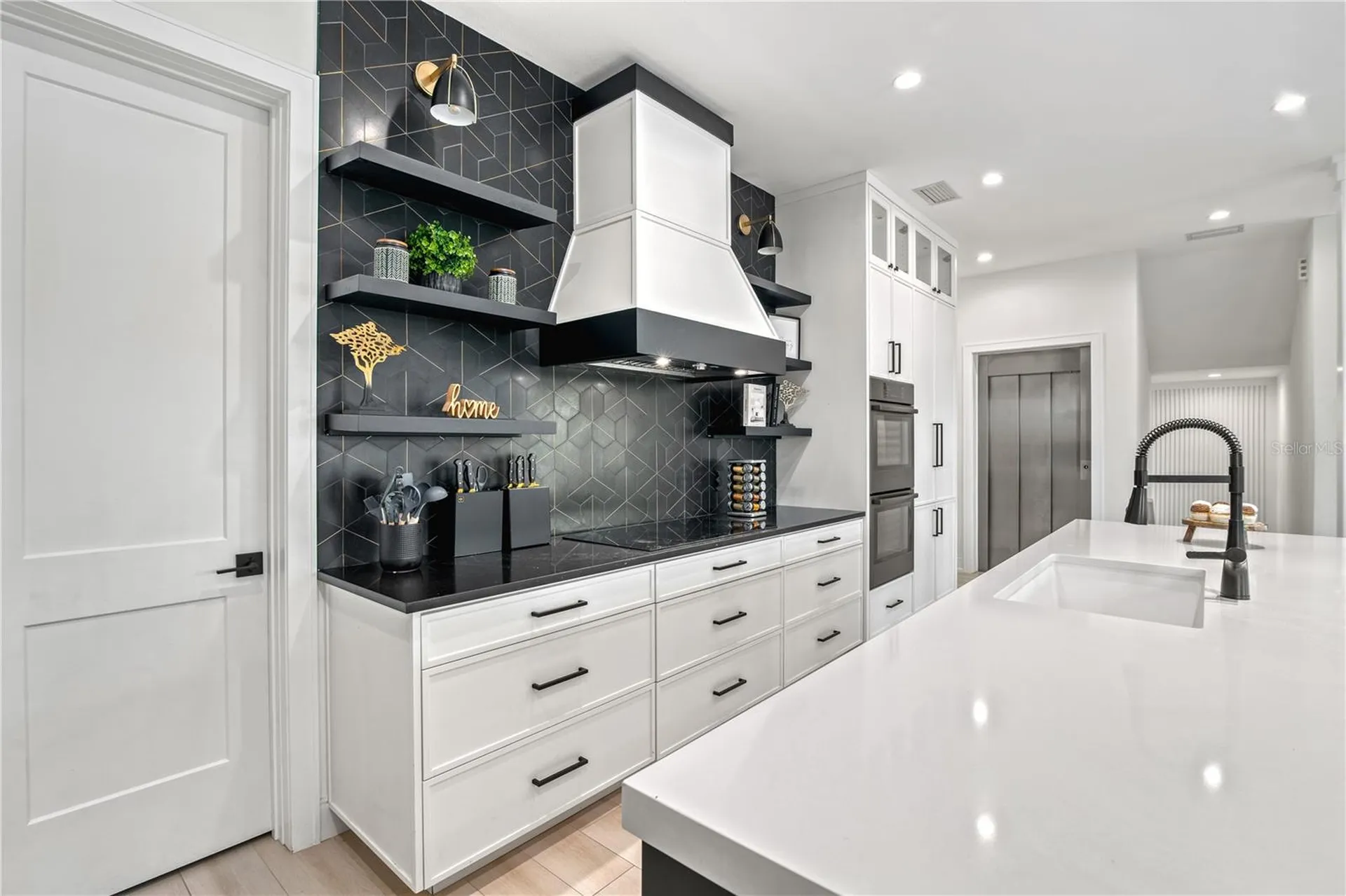 129 Mckinley Drive Sarasota FL 34236