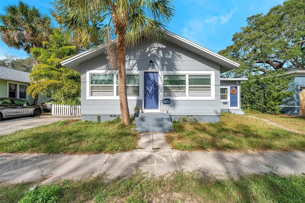 543 13th Avenue S St Petersburg FL 33701