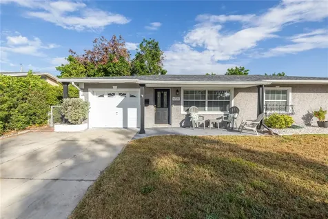 6721 31st Terrace N St Petersburg FL 33710