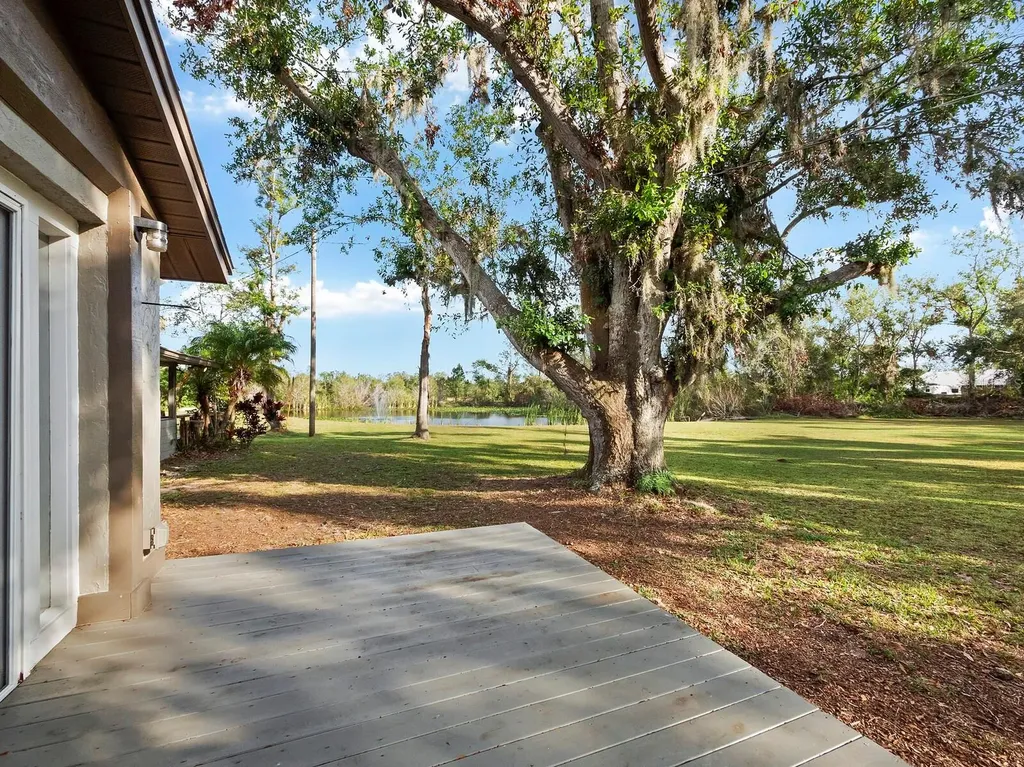 5645 Churchill Downs Road Sarasota FL 34241