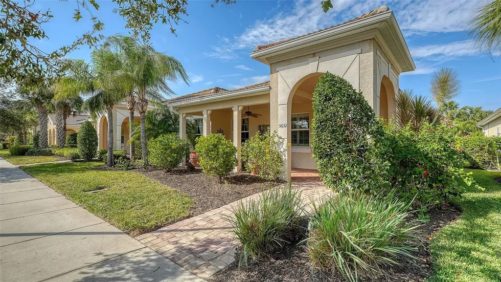 5632 Fossano Drive Sarasota FL 34238