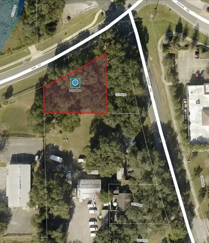Oak Street Lady Lake FL 32159