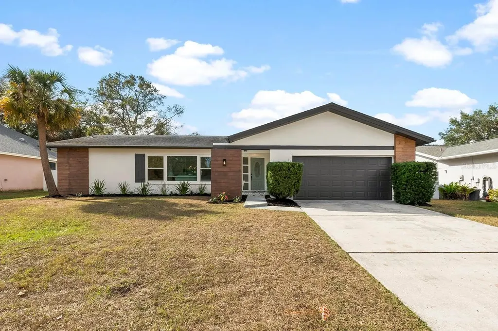 4105 N Bay Hills Boulevard Safety Harbor FL 34695