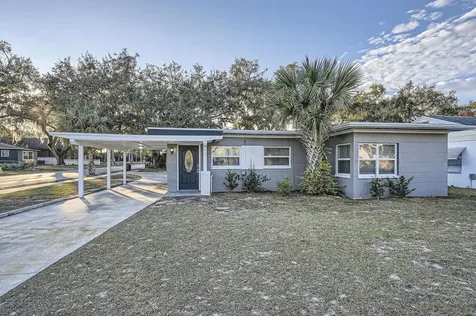 613 Ross Street Leesburg FL 34748