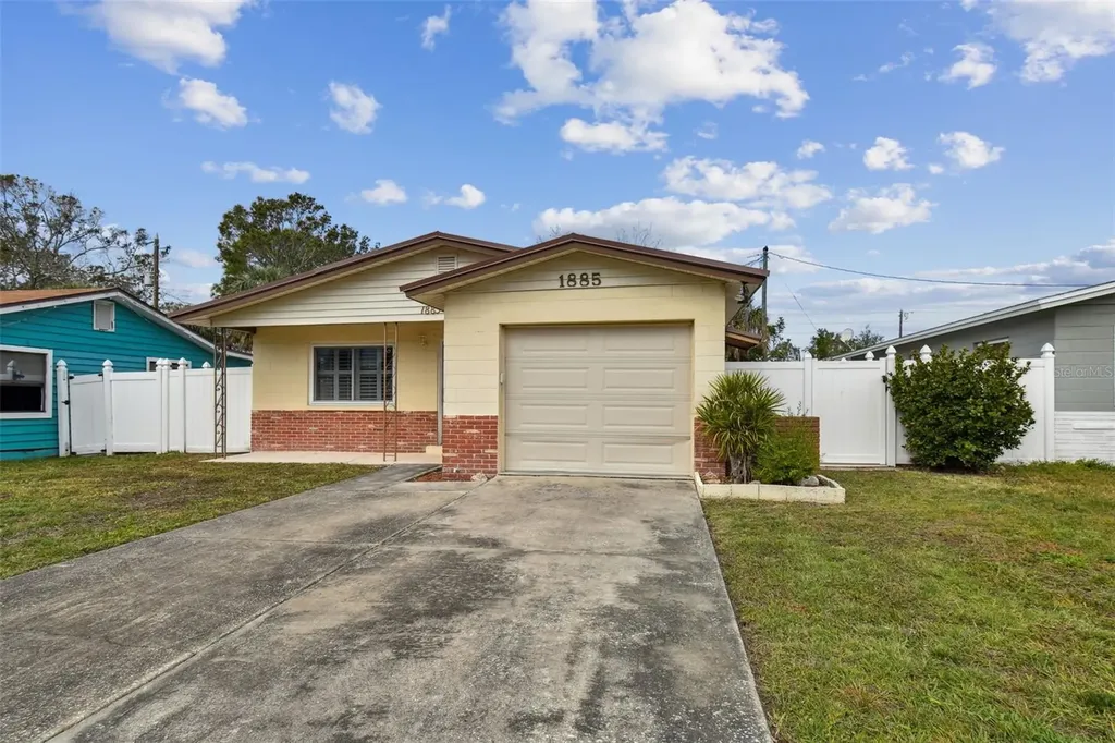 1885 Mississippi Avenue NE St Petersburg FL 33703