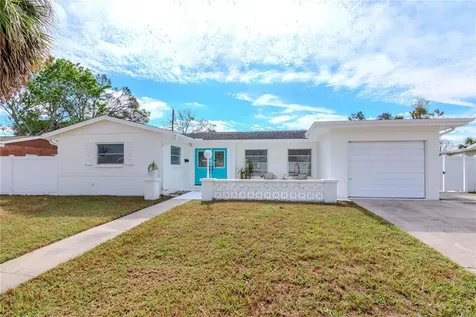5912 32nd Avenue N St Petersburg FL 33710