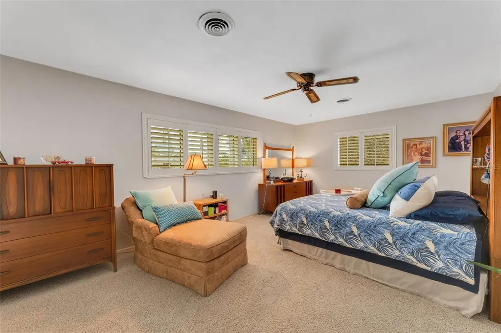 5376 Shadow Lawn Drive Sarasota FL 34242