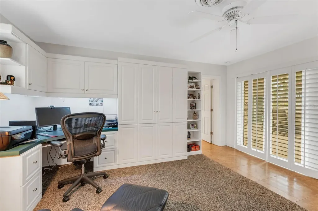 5376 Shadow Lawn Drive Sarasota FL 34242