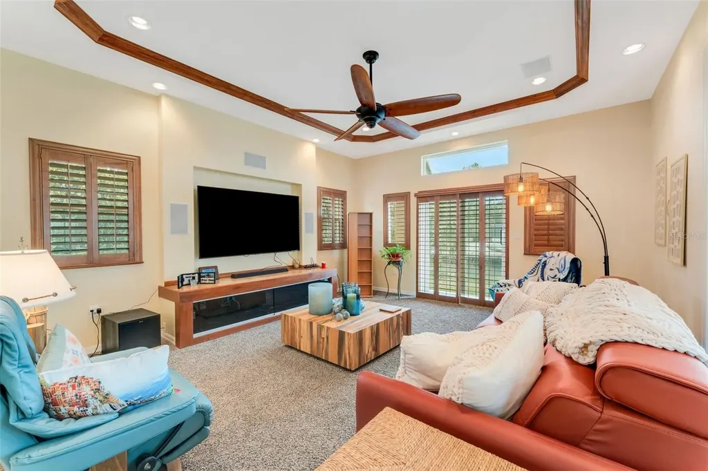 5376 Shadow Lawn Drive Sarasota FL 34242