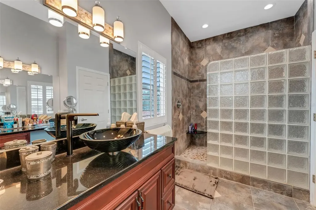 5376 Shadow Lawn Drive Sarasota FL 34242