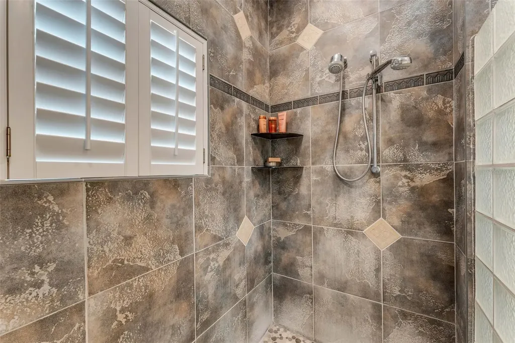 5376 Shadow Lawn Drive Sarasota FL 34242
