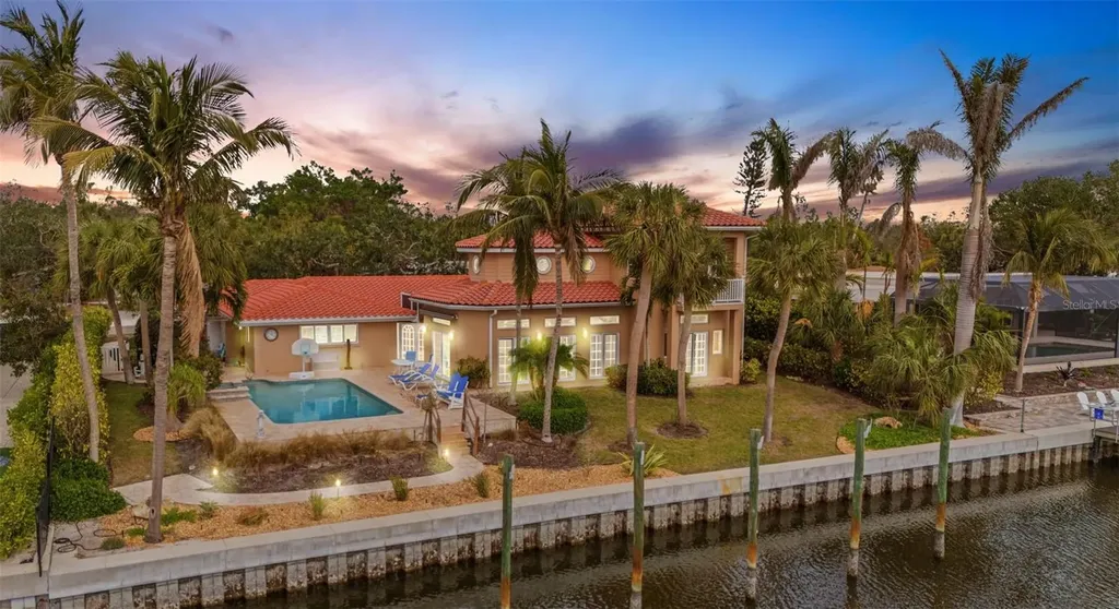 5376 Shadow Lawn Drive Sarasota FL 34242