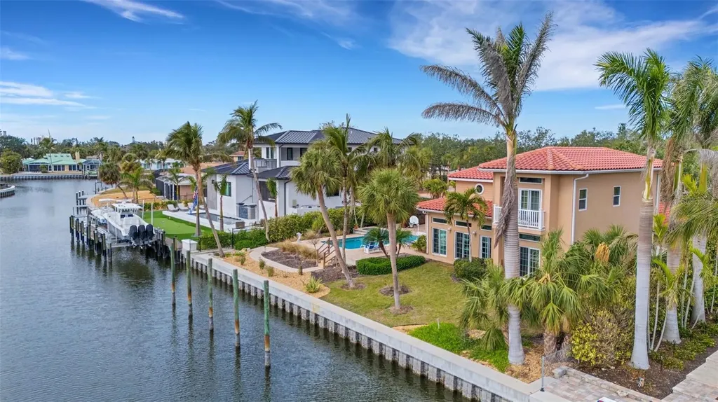 5376 Shadow Lawn Drive Sarasota FL 34242