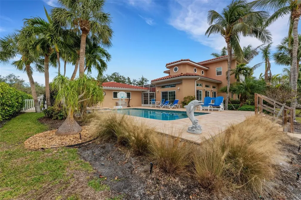 5376 Shadow Lawn Drive Sarasota FL 34242