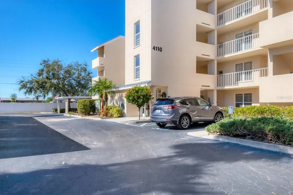 4110 Ironwood Circle Bradenton FL 34209