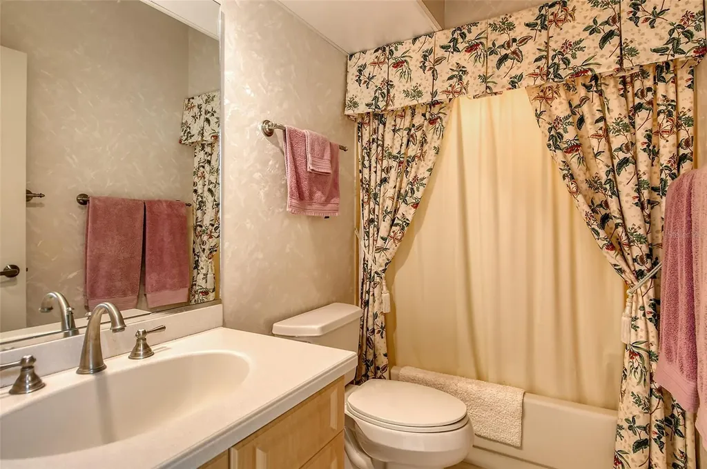 3416 W Chelmsford Court Sarasota FL 34235