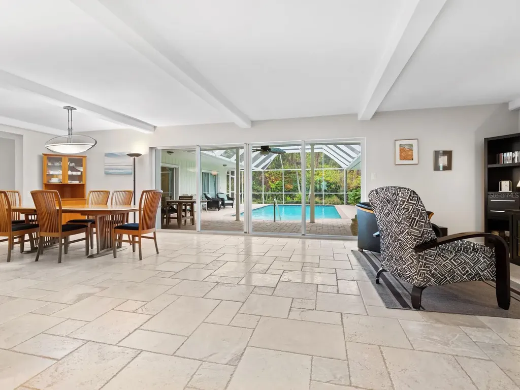 7331 Westmoreland Drive Sarasota FL 34243