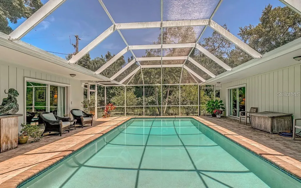 7331 Westmoreland Drive Sarasota FL 34243