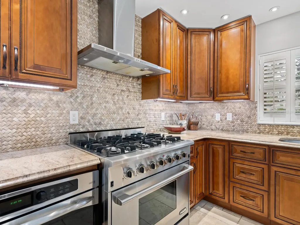 7331 Westmoreland Drive Sarasota FL 34243