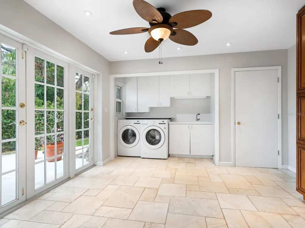7331 Westmoreland Drive Sarasota FL 34243