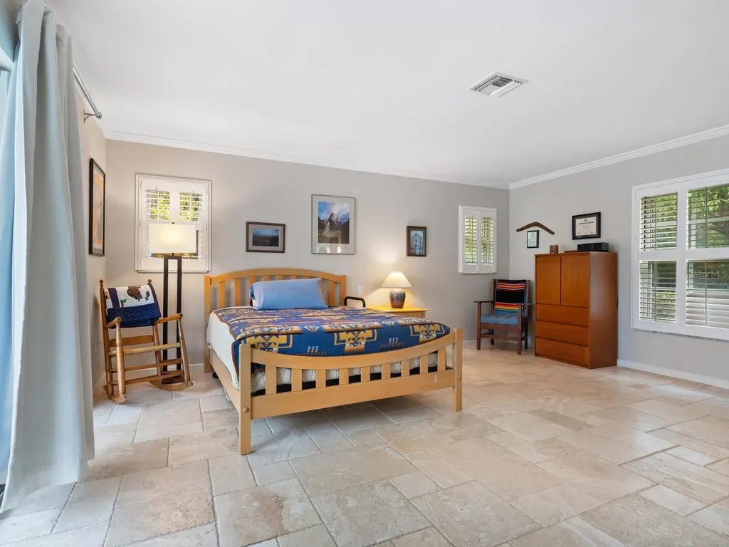 7331 Westmoreland Drive Sarasota FL 34243