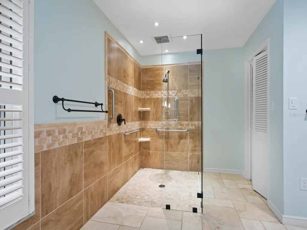 7331 Westmoreland Drive Sarasota FL 34243