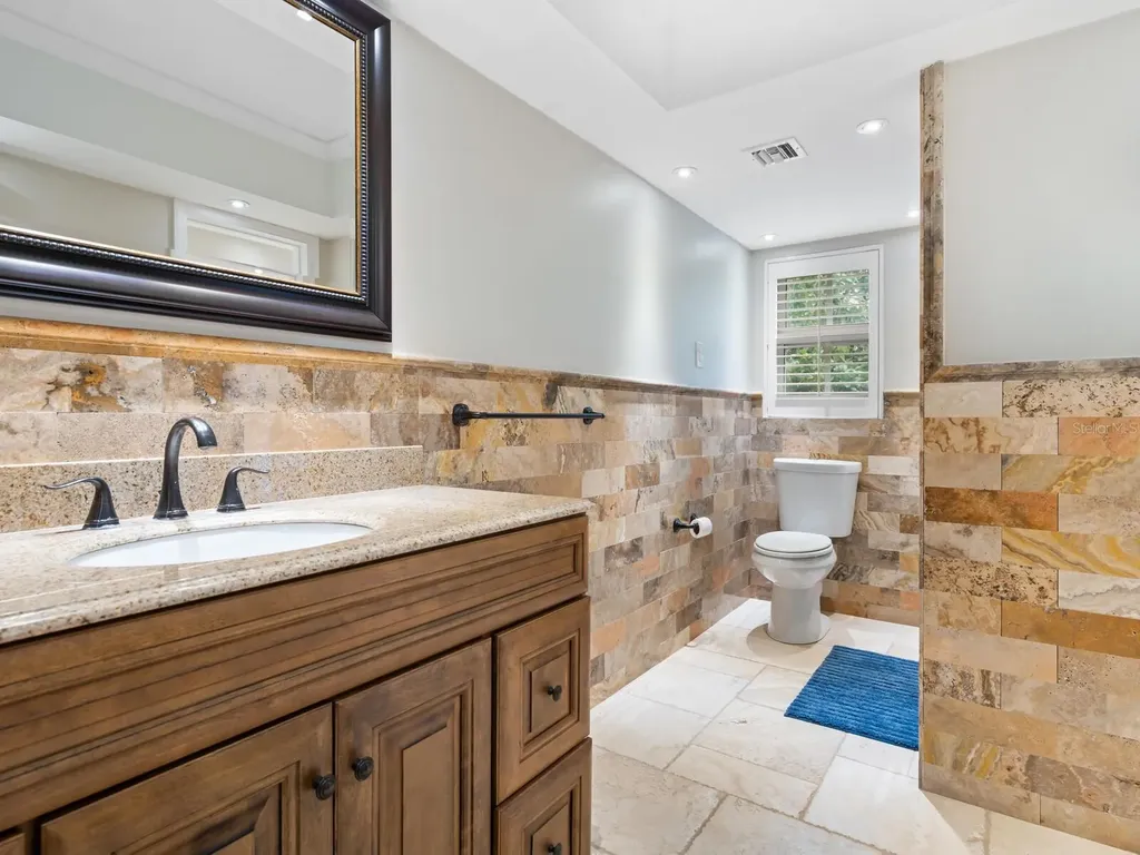 7331 Westmoreland Drive Sarasota FL 34243